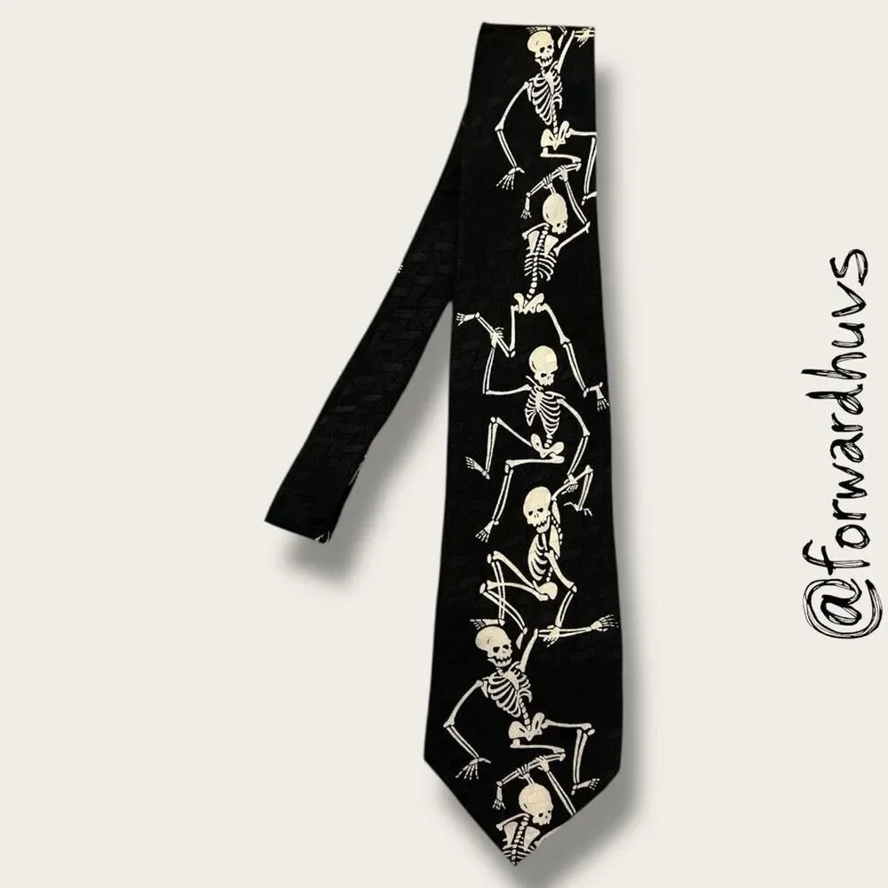 Vintage 1996 Looney Tunes Mania Skeleton Necktie – 100% Silk